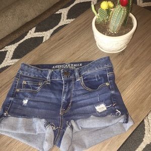 American Eagle High-Rise Shorties Size 4